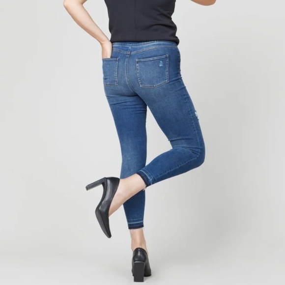 Spanx Women’s Distressed Ankle Skinny Jeans Medium Wash Blue Size Small - Picture 2 of 13